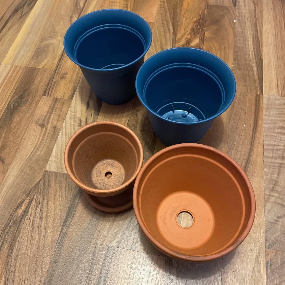 Flower pots